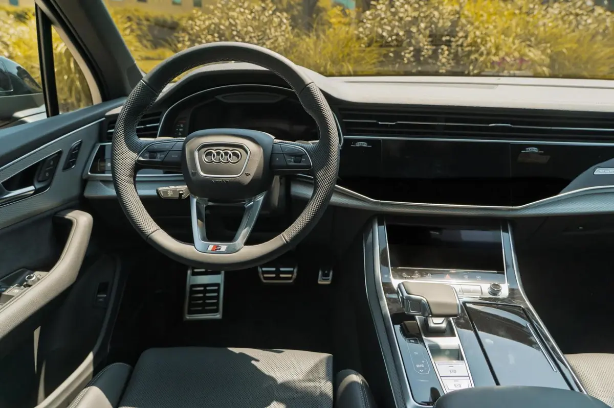 Audi Q7 50 TDI S-Line Edition 2025, interior — Cannes Lux Car Rental, Cannes. Audi Q7 50 TDI S-Line Edition in Cannes Audi Q7 50 TDI S-Line Edition rental in Cannes…