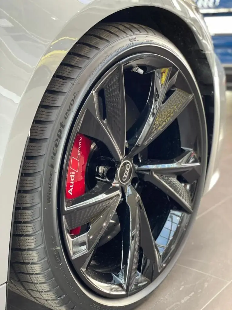 Audi RS6 Dynamic 2023, front view — Cannes Lux Car Rental, Cannes. Audi RS6 Dynamic in Cannes Audi RS6 Dynamic hire in Cannes introduces a 2023 sport model…