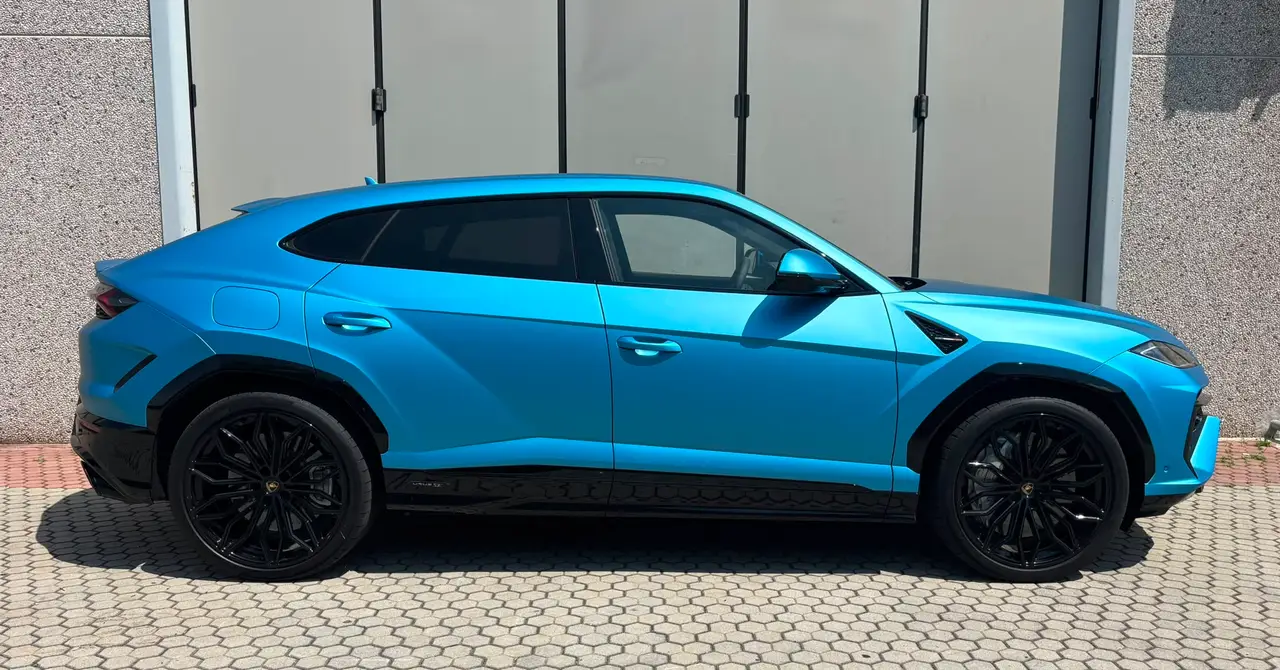 Lamborghini Urus SE 2025, exterior — Cannes Lux Car Rental, Cannes. Lamborghini Urus SE in Cannes Lamborghini Urus SE rental in Cannes provides access to a…