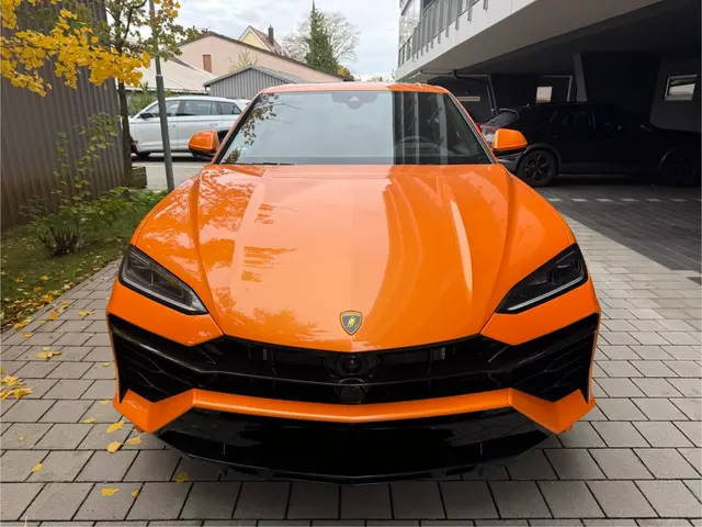 Lamborghini URUS SE 2025 — Cannes Lux Car Rental, Cannes
