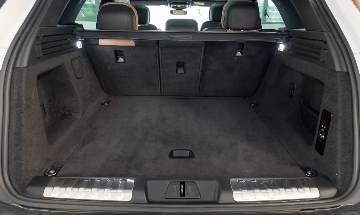 Land Rover Range Rover Sport 2025, interior — Cannes Lux Car Rental, Cannes. Land Rover Range Rover Sport in Cannes Land Rover Range Rover Sport rental in Cannes…