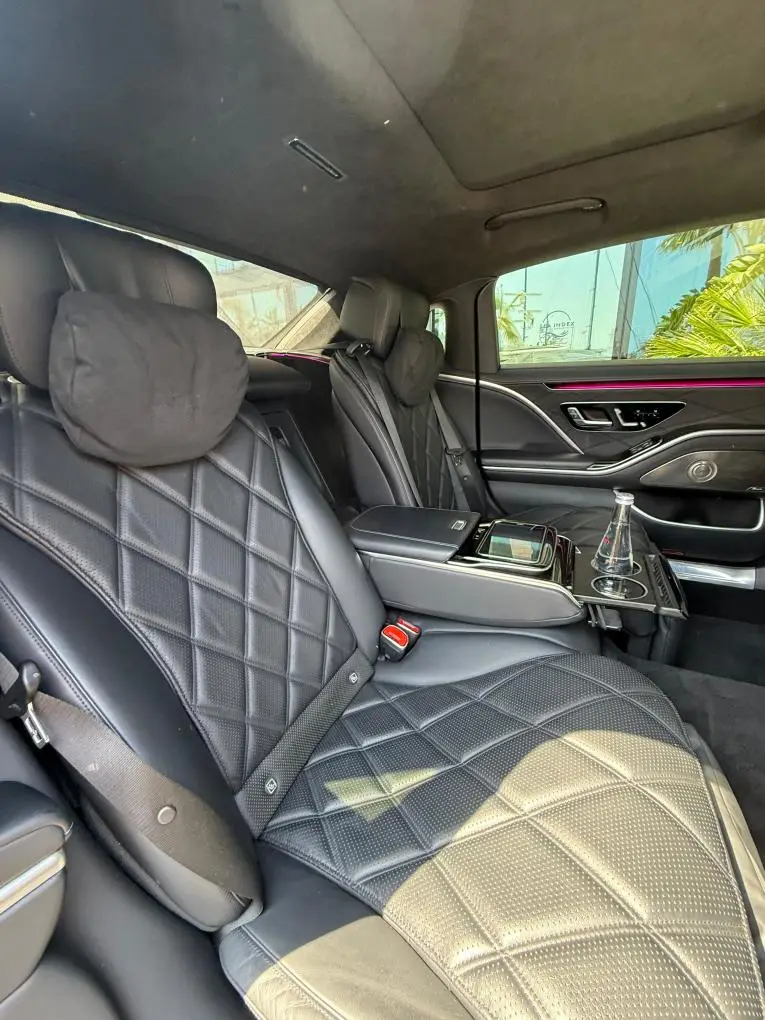 Maybach S580 2023, interior — Cannes Lux Car Rental, Cannes. Maybach S580 en Cannes El servicio de alquiler del Maybach S580 en Cannes pone a su…