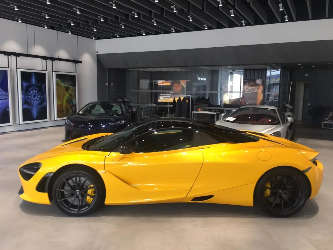 McLaren 720S Spider 2022, rear view — Cannes Lux Car Rental, Cannes. McLaren 720S Spider in Cannes McLaren 720S Spider rental in Cannes gives drivers access…