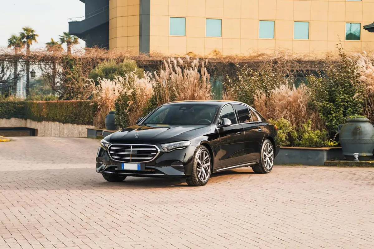 Mercedes Benz E-klasse 220d Premium Plus 2026 — Cannes Lux Car Rental, Cannes. Mercedes Benz E-klasse 220d Premium Plus in Cannes Mercedes Benz E-klasse 220d Premium…
