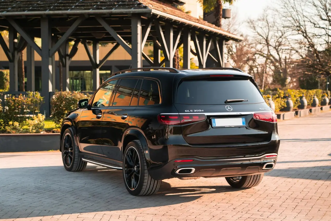 Mercedes Benz GLS-klasse 350 D Exclusive 7 Posti 2025, exterior — Cannes Lux Car Rental, Cannes. Mercedes Benz GLS-klasse 350 D Exclusive 7 Posti in Cannes Mercedes Benz GLS-klasse 350 D…