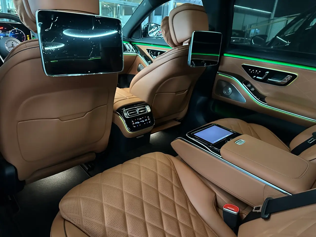 Mercedes Benz S-klasse S400 Long 4-Matic 2023, interior — Cannes Lux Car Rental, Cannes. Mercedes Benz S-klasse S400 Long 4-Matic in Cannes Mercedes Benz S-klasse S400 Long…