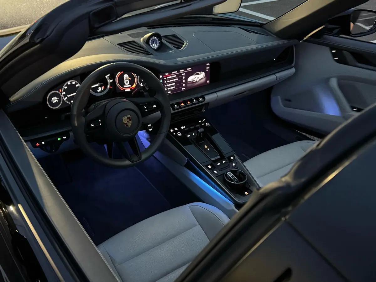 Porsche 911 Targa 2025, exterior — Cannes Lux Car Rental, Cannes. Porsche 911 Targa in Cannes Porsche 911 Targa rental in Cannes secures a 2025 convertible…