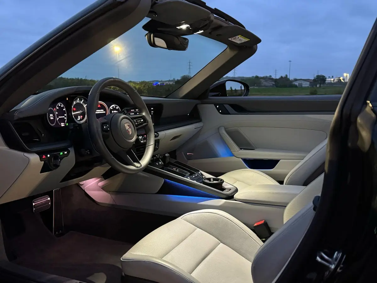 Porsche 911 Targa 2025, rear view — Cannes Lux Car Rental, Cannes. Porsche 911 Targa in Cannes Porsche 911 Targa rental in Cannes secures a 2025 convertible…