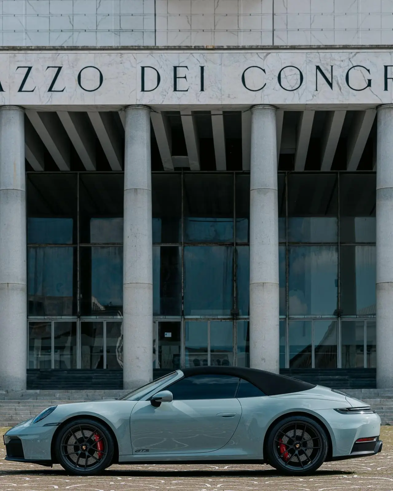 Porsche Carrera Spyder 992,2 GTS 2025, front view — Cannes Lux Car Rental, Cannes. Porsche Carrera Spyder 992,2 GTS in Cannes Porsche Carrera Spyder 992,2 GTS rental in…