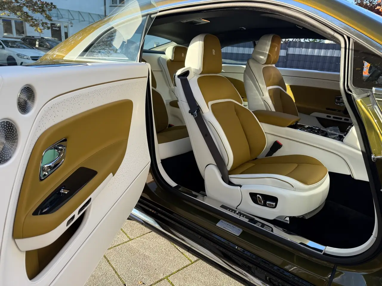 Rolls-Royce Spectre 2024, front view — Cannes Lux Car Rental, Cannes. Rolls-Royce Spectre in Cannes Rolls-Royce Spectre hire in Cannes provides access to a…